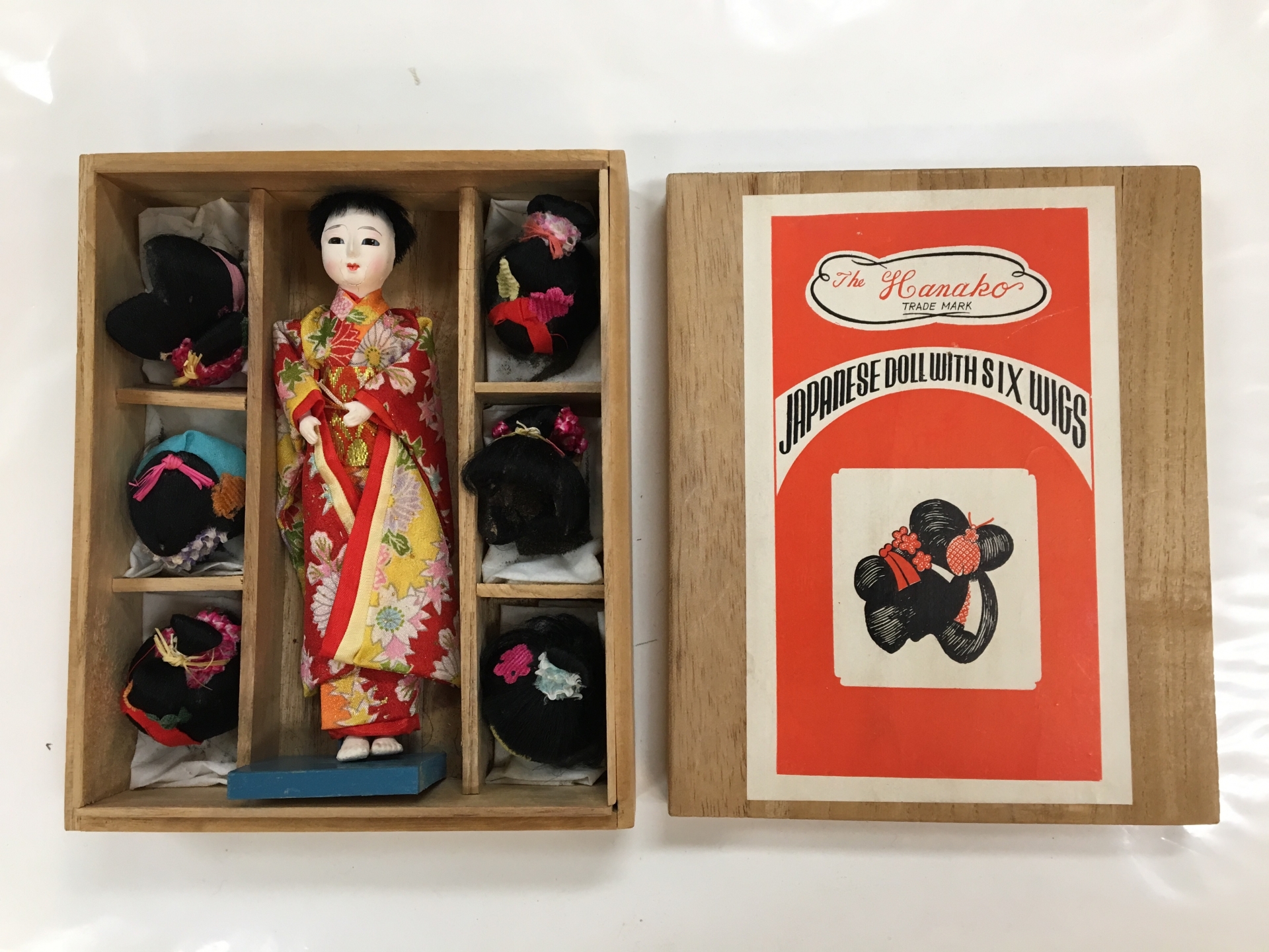 人形の買取り（オキュパイドジャパン・かつら着せ替え人形）杉並区浜田山駅周辺買取実績｜銀座 呂藝｜古布（縮緬・更紗）販売／細工物教室／書道具・骨董・着物買取