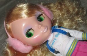 ブライス人形買取 ブライス人形を高額で売る方法 古布 縮緬 更紗 販売 細工物教室 書道具 骨董 着物買取